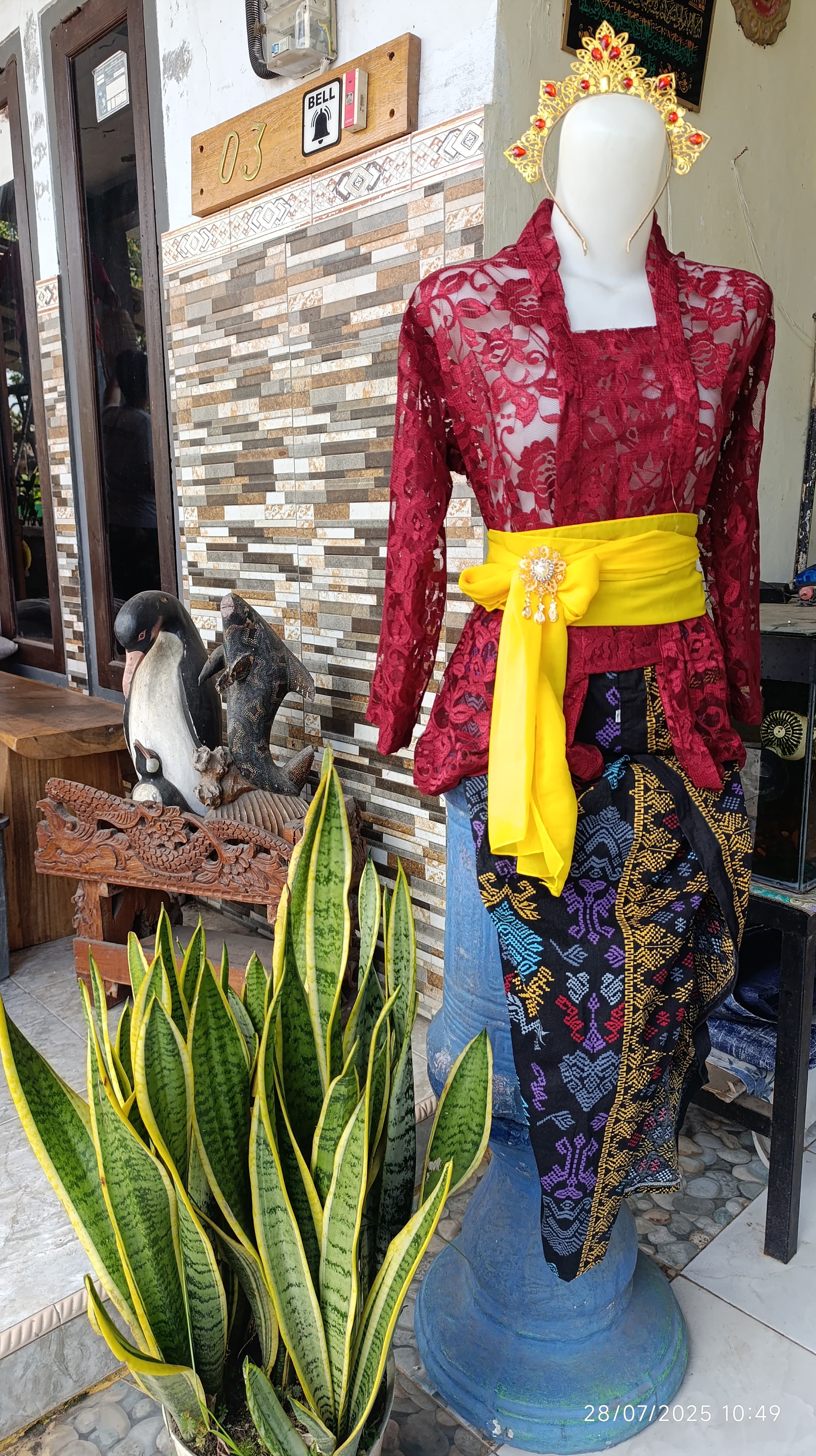 kebaya dewasa warna merah